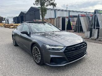 Audi A7 55 TFSI e quattro Competition S Line picture 3