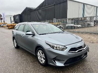 krockskadad bil auto Kia Ceed Sportswagon 1.0 T-GDI 2022/9