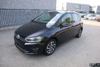 krockskadad bil auto Volkswagen Golf Sportsvan 1.2 BENZ 2017/6