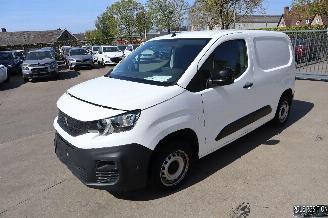 skadebil bedrijf Peugeot Partner 1.5 HDI 2022/1