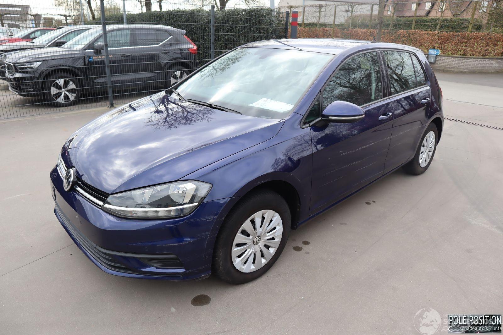 Volkswagen Golf 1.0 BENZ