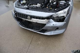 Peugeot 208 1.2 BENZ picture 19