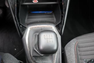 Peugeot 208 1.2 BENZ picture 15