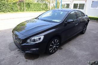 Vaurioauto  passenger cars Volvo S-60 1.5 BENZ 2018/4