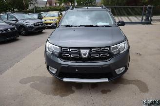 krockskadad bil auto Dacia Sandero 0.9 BENZ 2018/10