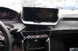 Peugeot 208 1.2 BENZ picture 11