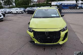 Peugeot 208 1.2 BENZ picture 2