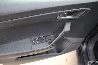 Seat Arona 1.0 BENZ picture 10