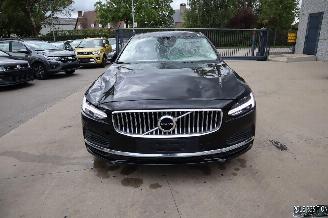 Vaurioauto  passenger cars Volvo S-90 2.0 HYBRIDE / BENZ 2020/12