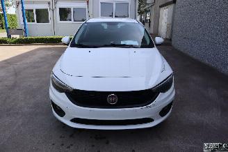 Fiat Tipo 1.4 BENZ picture 2