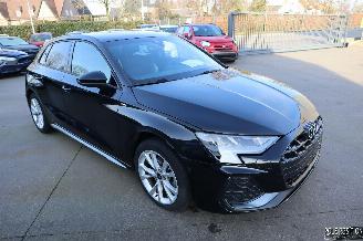 krockskadad bil auto Audi A3 1.5 BENZ S-LINE 2025/1