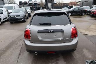 Mini Cooper 1.5 BENZ picture 5