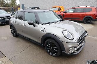 Mini Cooper 1.5 BENZ picture 3