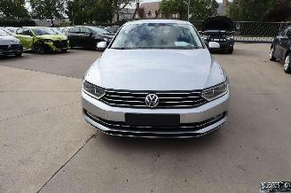 skadebil auto Volkswagen Passat 1.6 TDI 2017/4