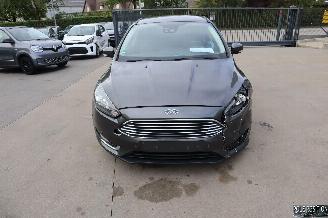 Coche accidentado Ford Focus 1.0 BENZ 2015/2