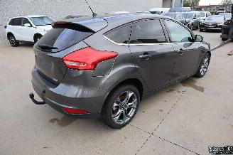 Ford Focus 1.0 BENZ picture 3