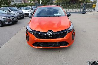 Schadeauto Renault Clio 1.0 BENZ 2024/7