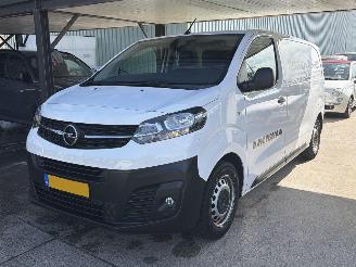 skadebil auto Opel Vivaro 360 camera NAP AIRCO CRUISE 2021/10