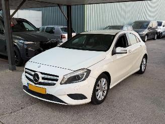 Coche accidentado Mercedes A-klasse 180cdi  NAP LED XENON 2014/3