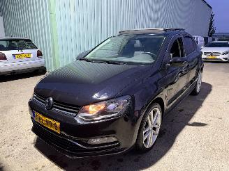 skadebil auto Volkswagen Polo 1.2 TSI Highline Pano Stoelverwarming 2014/9