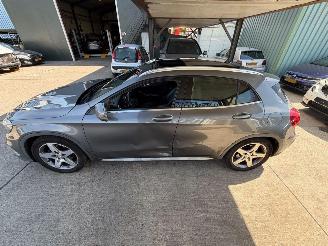 Mercedes Cla-klasse 200d AMG LINE PANO NAP picture 8