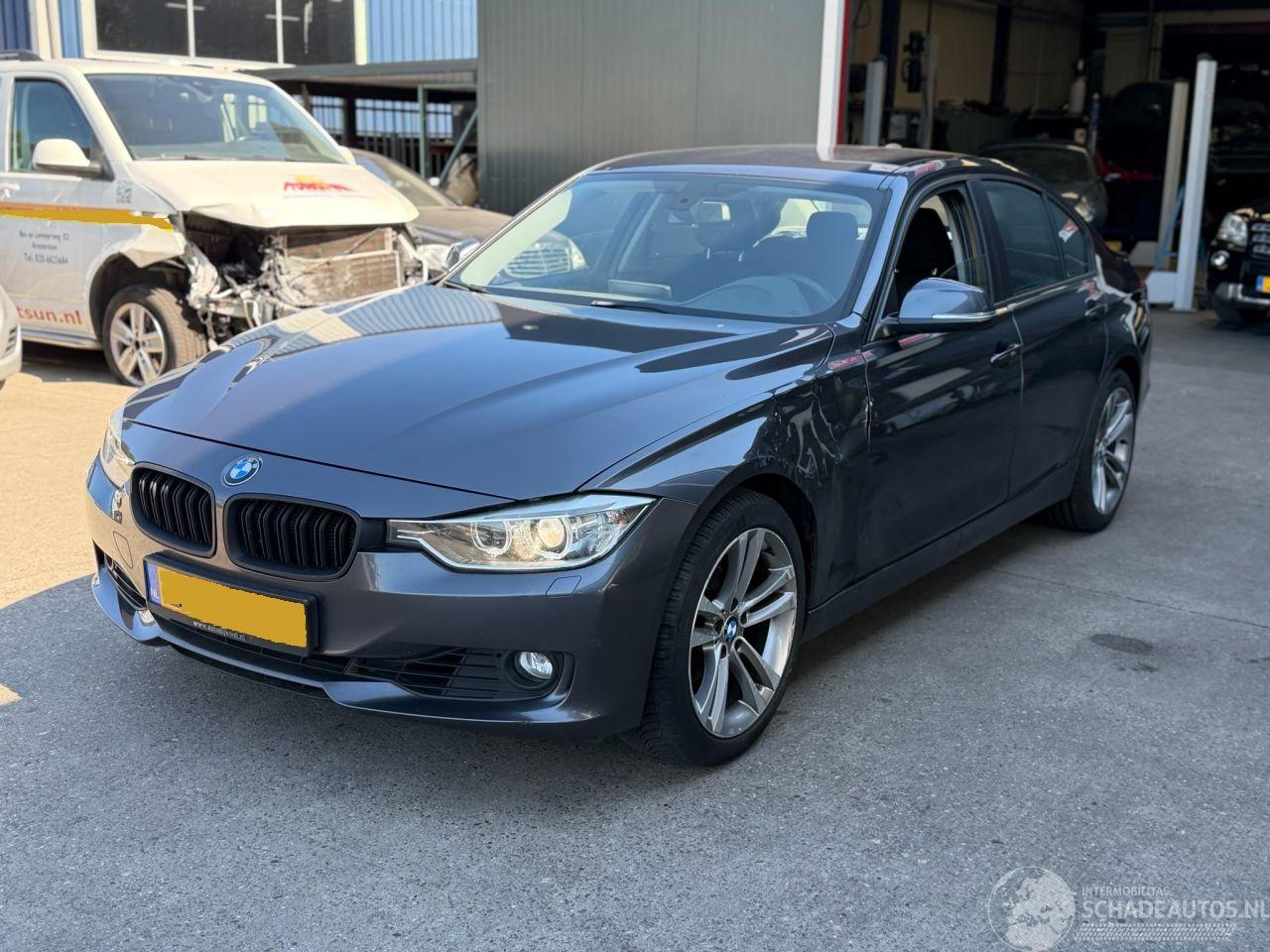 BMW 3-serie 320i AUTOMAAT NAP XENON