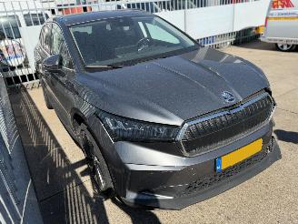Skoda Enyaq 80 BUSINESS EDTION picture 3