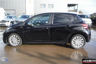 Peugeot 208 1.2I PURETECH STYLE picture 11