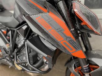 KTM 1290 Super Duke R Carbon picture 3
