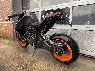 KTM 1290 Super Duke R Carbon picture 14