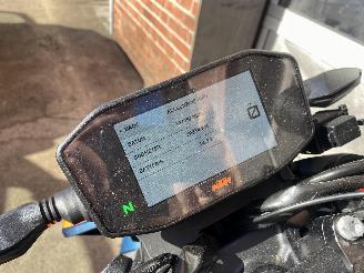 KTM Alle 890R duke picture 14