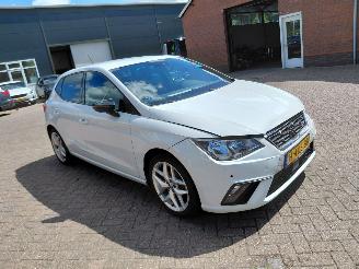 Vaurioauto  passenger cars Seat Ibiza 1.0 tsi fr uitvoering    clima navi 2020/1