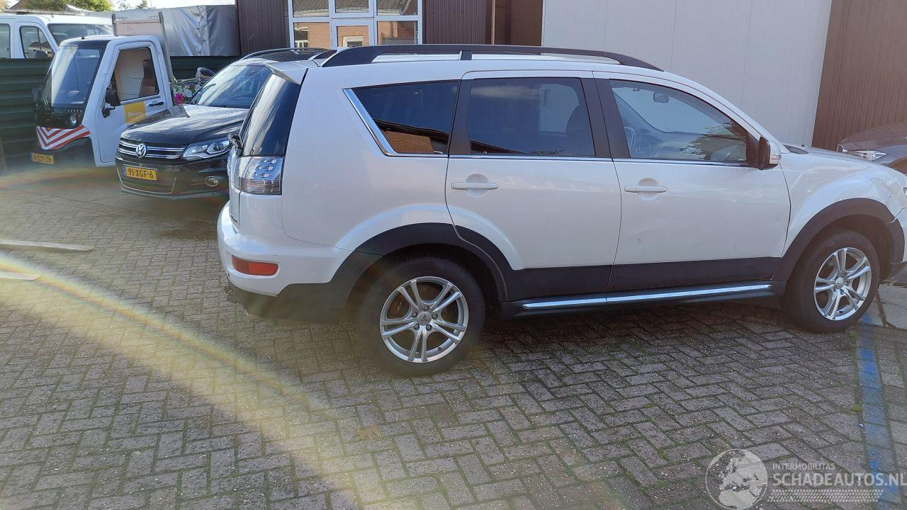 Mitsubishi Outlander 2.0 i 147pk automaat