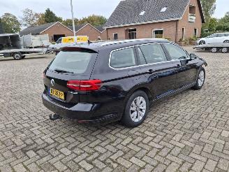 Damaged car Volkswagen Passat 1.4 tsi  110kw  automaat navi clima 2017/2