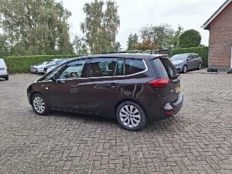 damaged passenger cars Opel Zafira 2.0 cdti cosmo 7 zitter  automaat  pano navi 2015/5