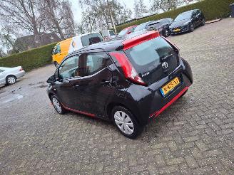 Unfallwagen Toyota Aygo 1.0 vtti 5drs airco 2022/3