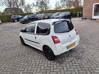 Renault Twingo 1.2i  75pk airco picture 2