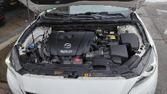 Auto incidentate Mazda 2 2.0i  120pk  clima navi 2015/6