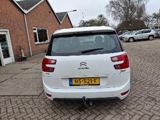 Citroën Grand C4 Picasso 1.2  96kw  clima navi picture 4