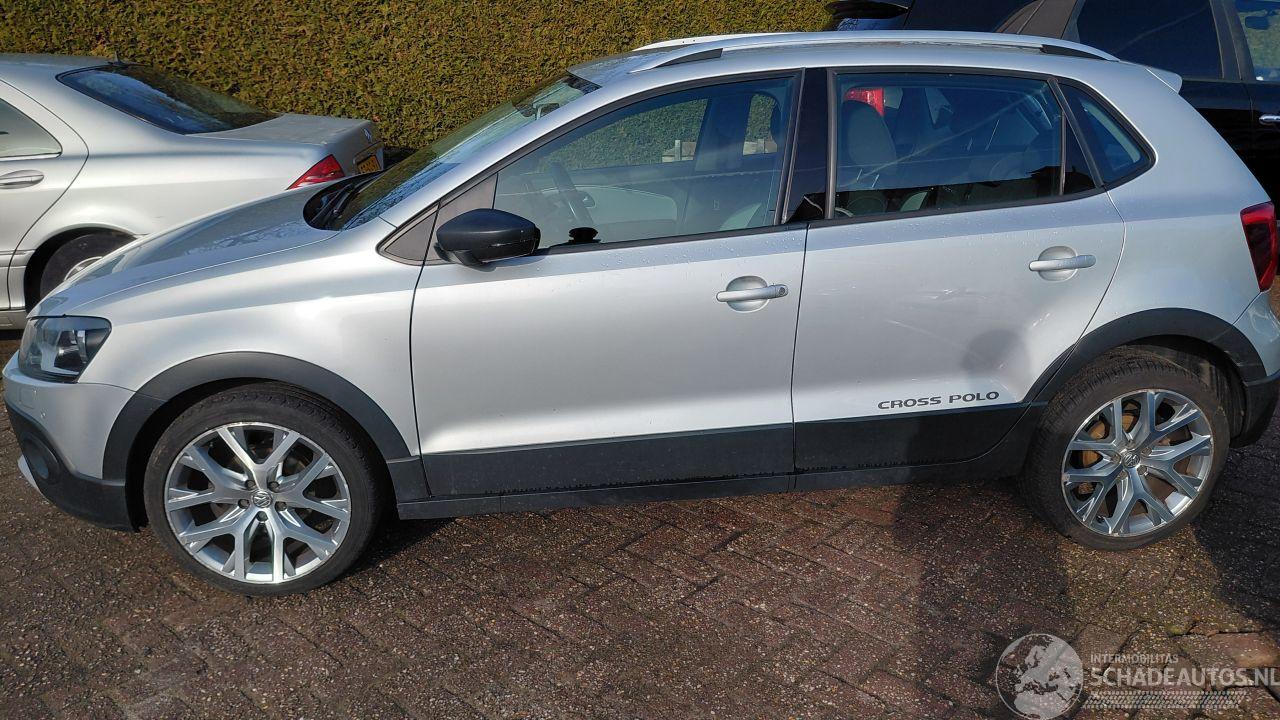 Volkswagen Polo 1.2 tsi AUTOMAAT 90PK NAVI CLIMA