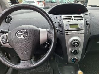 Toyota Yaris 1.0 vti   airco  69pk picture 6