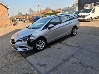 Opel Astra 1.4i 5drs navi clima  110kw picture 3