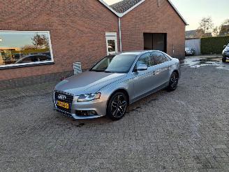 uszkodzony samochody osobowe Audi A4 2.0i 180pk   clima 2009/2