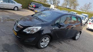 Schadeauto Opel Meriva 1.4i   88kw    airco 2011/5