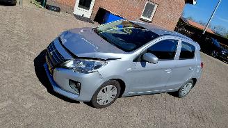 Schadeauto Mitsubishi Space-star 1.2i  52kw   navi airco 2023/1