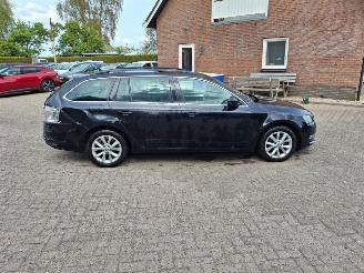 Skoda Octavia 1.6 tdi 116pk  automaat navi picture 10