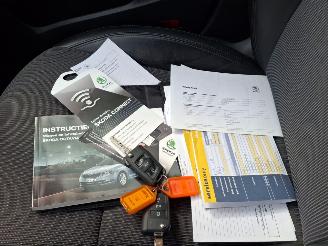 Skoda Octavia 1.6 tdi 116pk  automaat navi picture 5