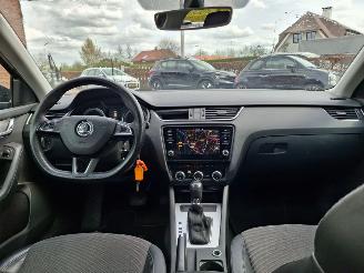 Skoda Octavia 1.6 tdi 116pk  automaat navi picture 8