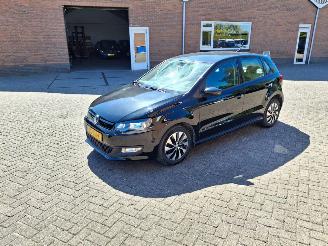 uszkodzony samochody osobowe Volkswagen Polo 1.0i 70kw  navi airco 2015/9