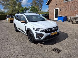 Dacia Jogger 1.6 Hybrid 140 Navi 7 Persoons picture 1